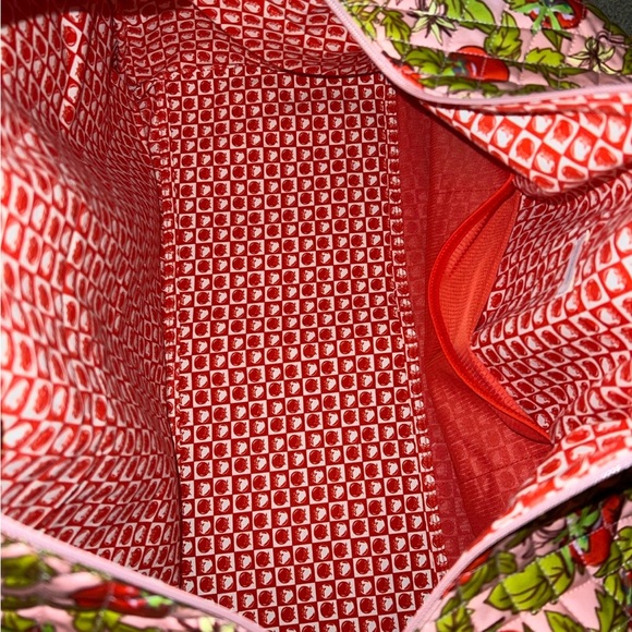 Vera Bradley Tomato Vines Duffel - Picture 4 of 8